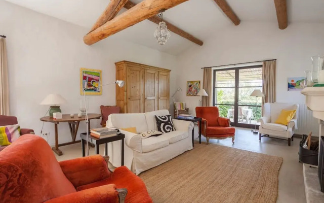 Villa Les Beaumettes - Haven of Peace in the Luberon