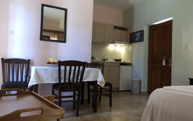 Nicolas Beach Guesthouse