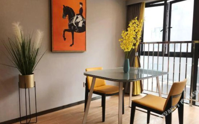 Tianguo Cuican Apartment