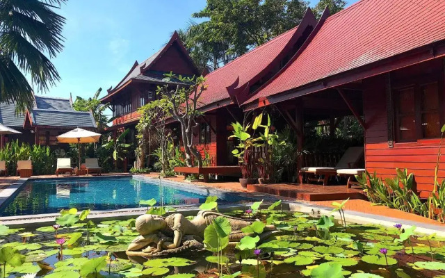 Ruen Kanok Thai House