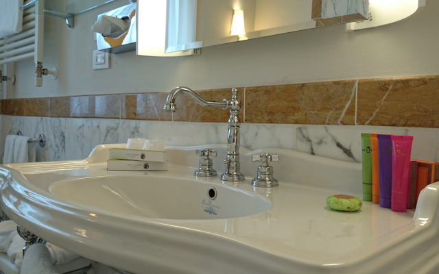 Villa Tolomei Hotel & Resort