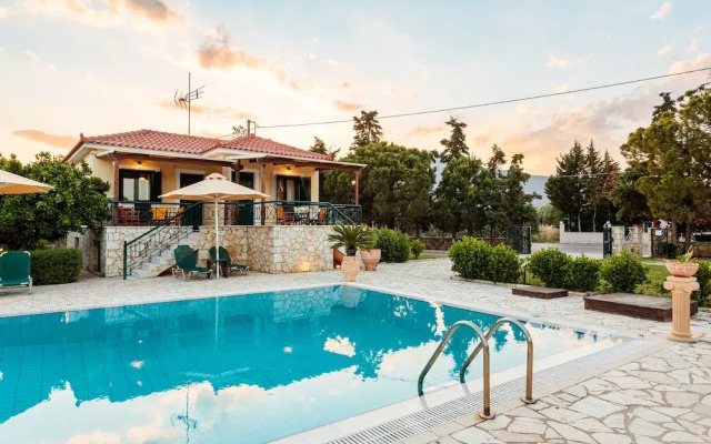 Astros Poolside Home -Enchanting Sunsets