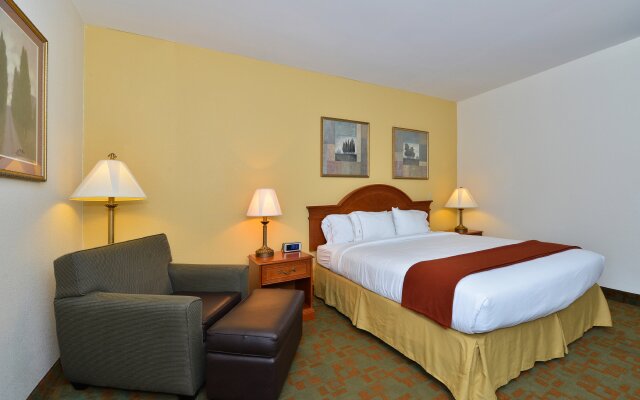 Holiday Inn Express Hotel & Suites Petersburg-Dinwiddie, an IHG Hotel