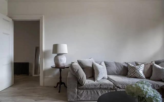 Nevern Square VIII by onefinestay