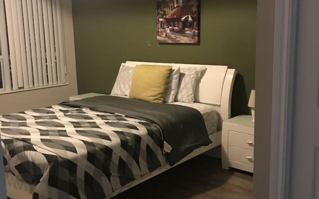 Bombay Suites Mississauga