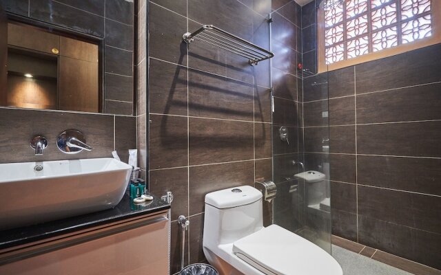 The Platinum Hotel & Suites