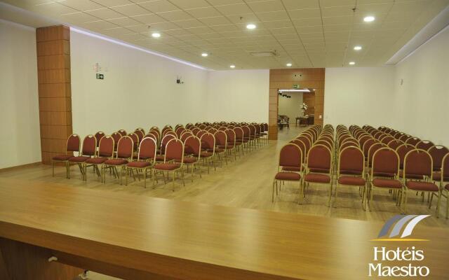 Hotel Maestro Premium Cascavel