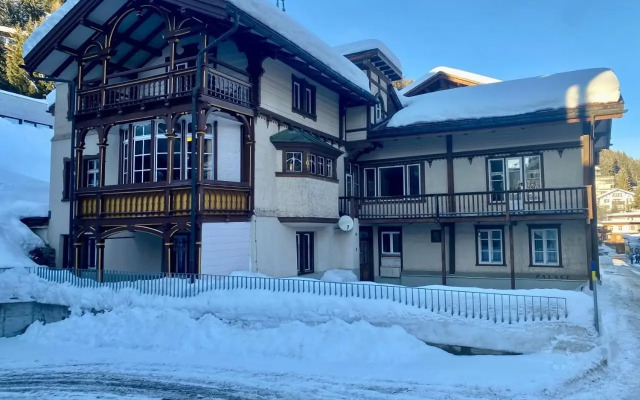 Snowboarders Palace