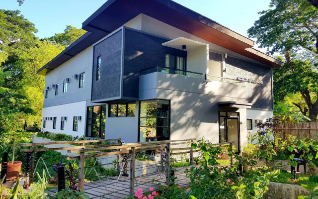 Acacia Garden Inn