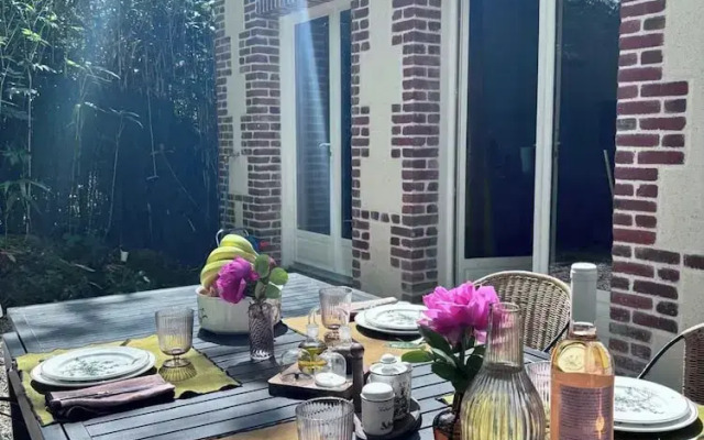 Exceptional 5 Bedroom House Near the Beach