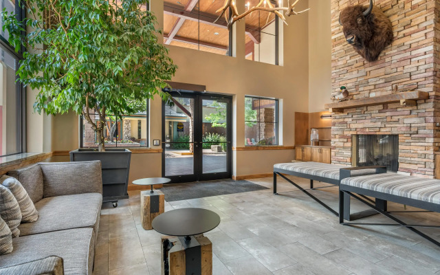 Best Western Plus Clocktower Inn