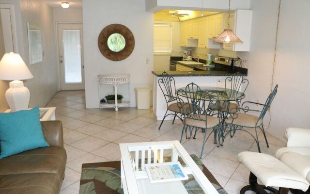 Jamaica Royale 079 - 2 Br Condo