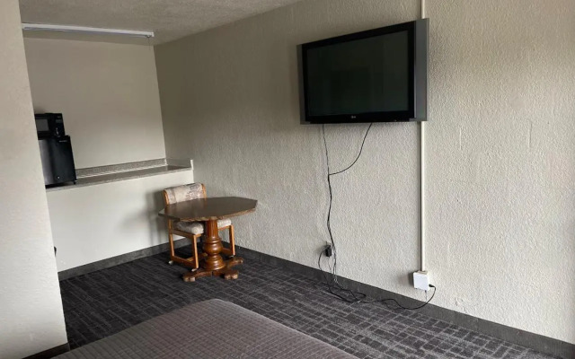 Legend Motel