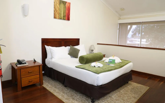 Huon Gulf Hotel & Apartments
