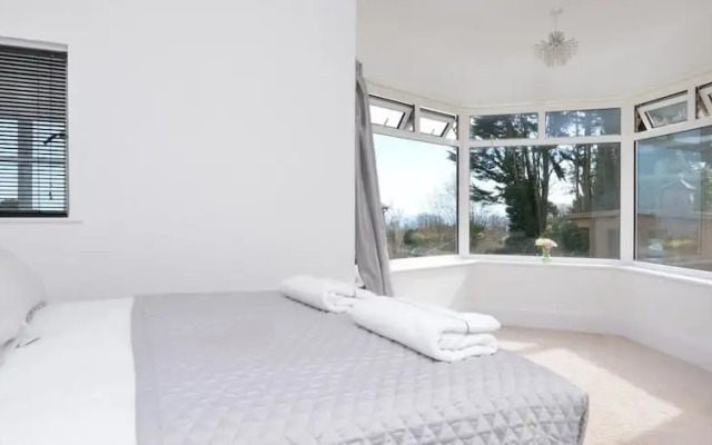 Allways - Spacious Bungalow Near Beaches