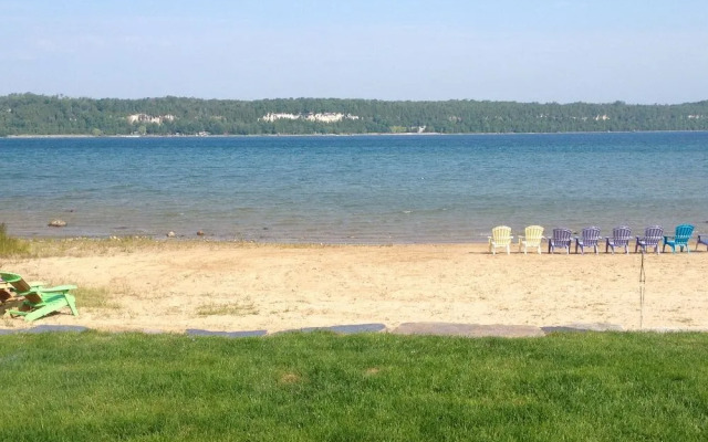 Waterview On The Bay