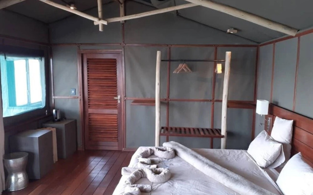 Ndhovu Safari Lodge - Campground