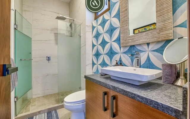Condo With Oceanview - 2BR Condo - Rooftop Pool