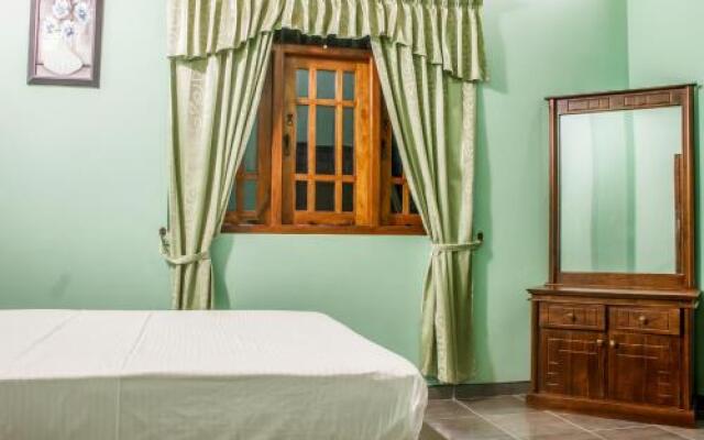 Manusath Holiday Inn