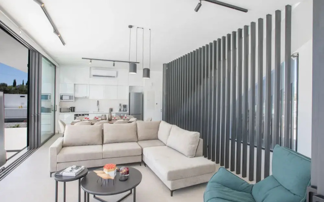 Protaras Elite Pearl Villa Ep15