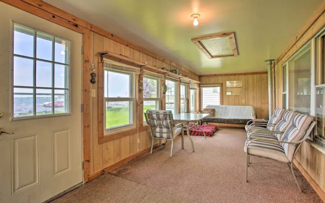 Waterfront Houghton Lake Cabin W/private Dock