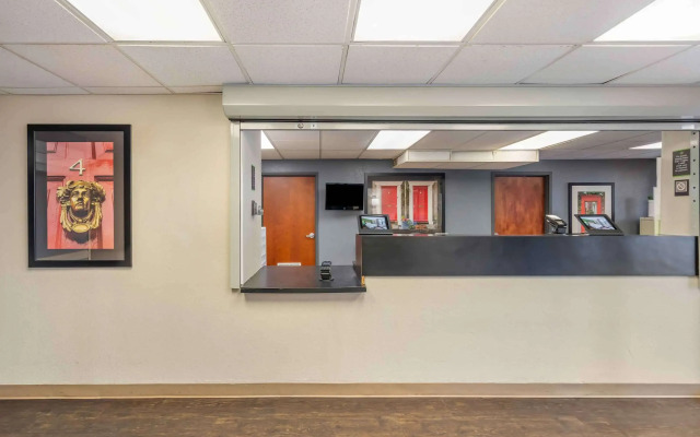 Extended Stay America Select Suites Chicago Downers Grove