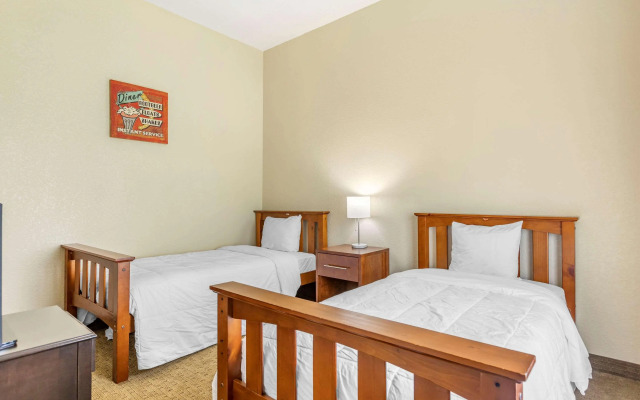 Comfort Suites Grand Rapids North