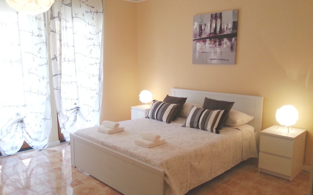 La Playa Apartments