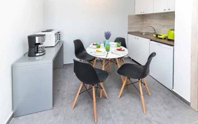 Jonathan City Apartments