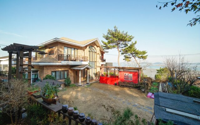 Seonjaedo Ocean Garden Pension