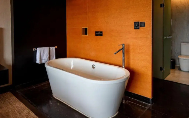 Liyang Hentique Resort & Spa Villa