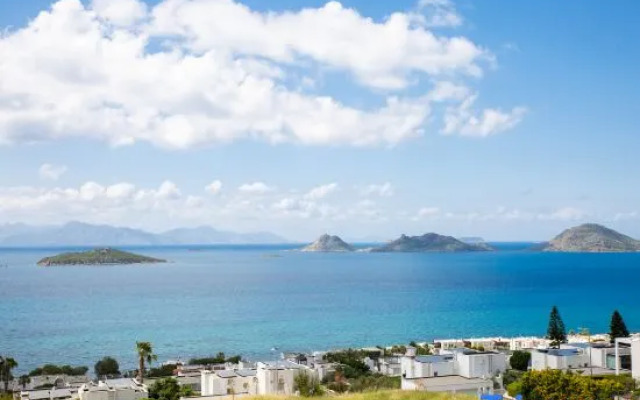 BD4123 5Bedroomed Villa with Pool and Sea View