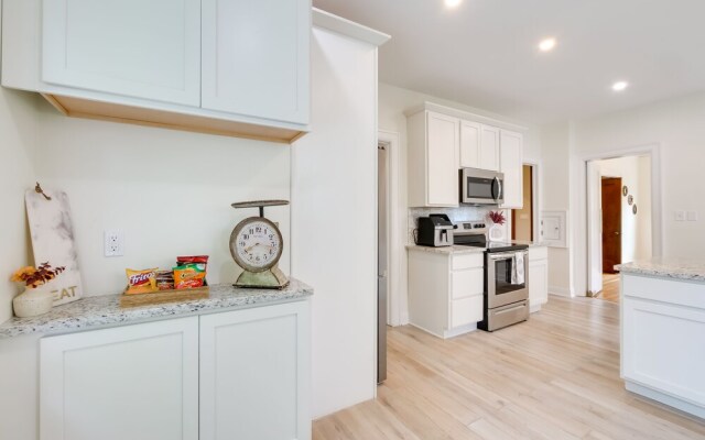 Cleveland Heights Retreat: Close to Everything!