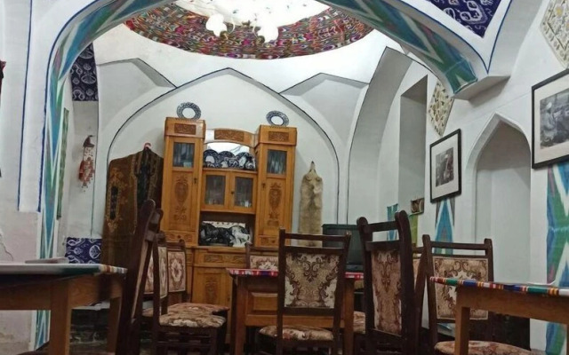 Mekhtar Ambar  Caravan sarai XIX