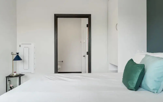 CozySuites on Mass w garage parking 20