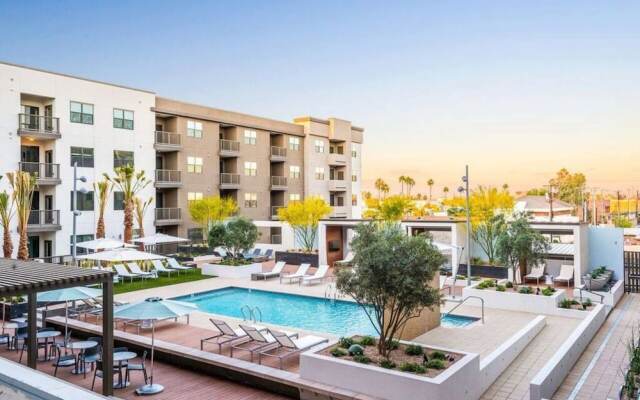 Sleek 2br/2ba Apt in Downtown Phoenix