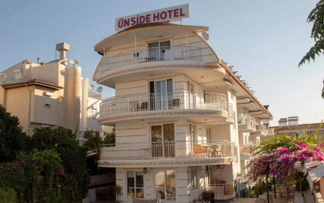 Un Side Apart Hotel