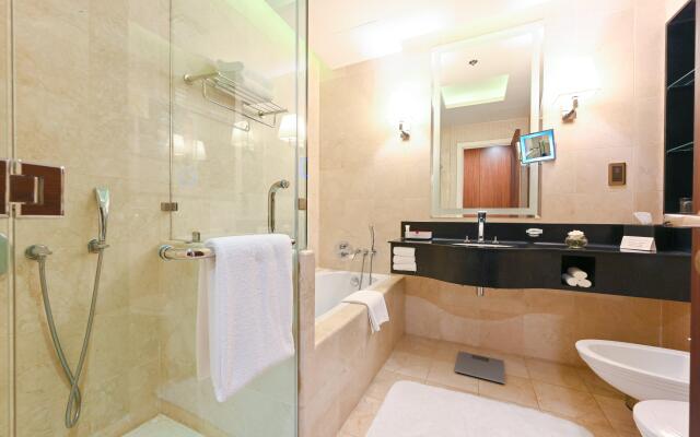 Best Plaza Hotel West Bay