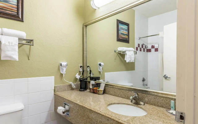 Quality Suites North