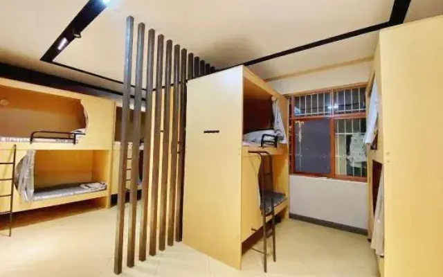 Wan Dai Hou Youth Hostel