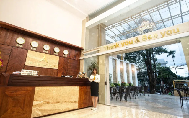 Le Centre Hotel