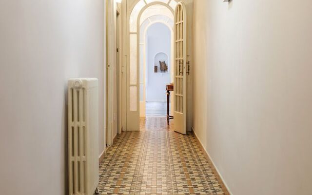 1229 - City Center Apartment with Terrace