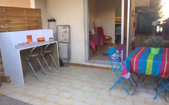 Studio Les Lecques 100m de la plage