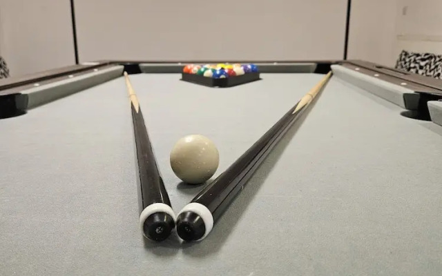 SnoozeDen Westmead – Windsor Castle & Legoland