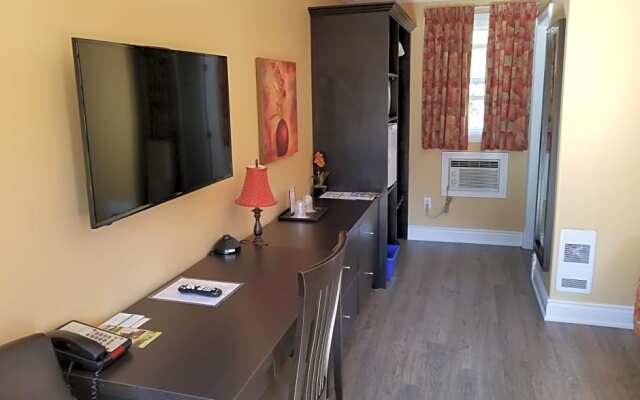 Clark's Sunny Isle Motel