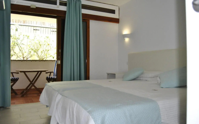 Apartamentos El Paseo