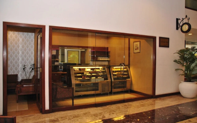 Hotel Aurora Towers