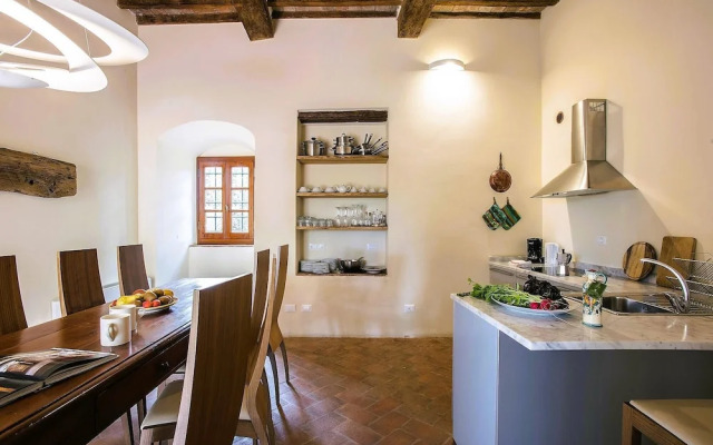 Luxury Sustainability and Eco Pool in Tower Apt