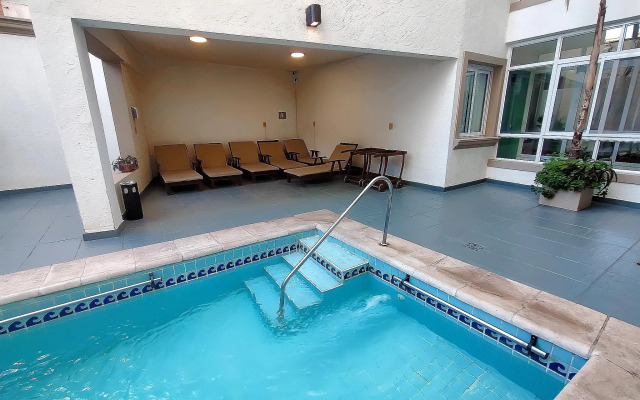 Condor Suites