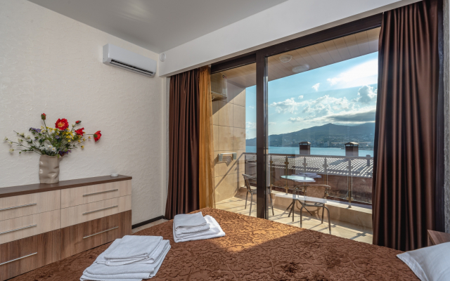 Магарач (Отрадное)